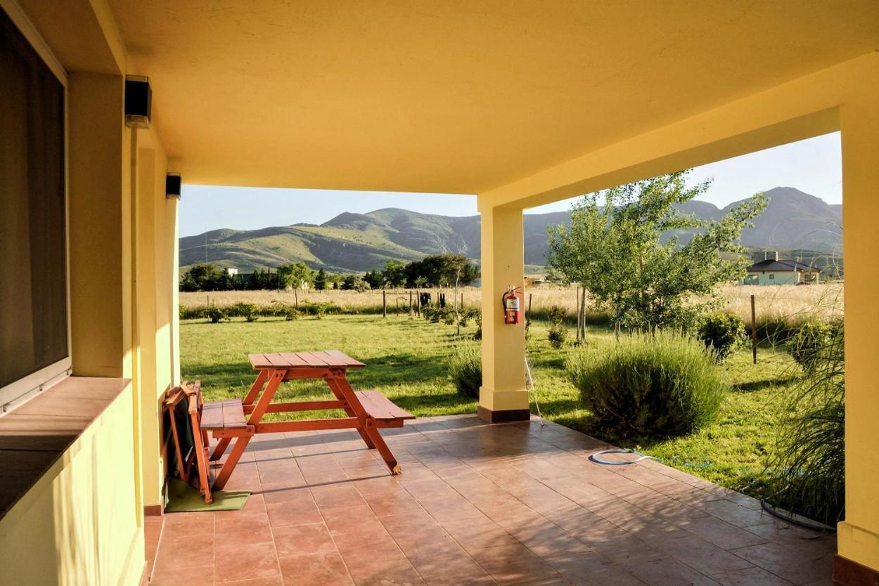 Cabanas De Las Pinturas Sierra de la Ventana Exterior photo